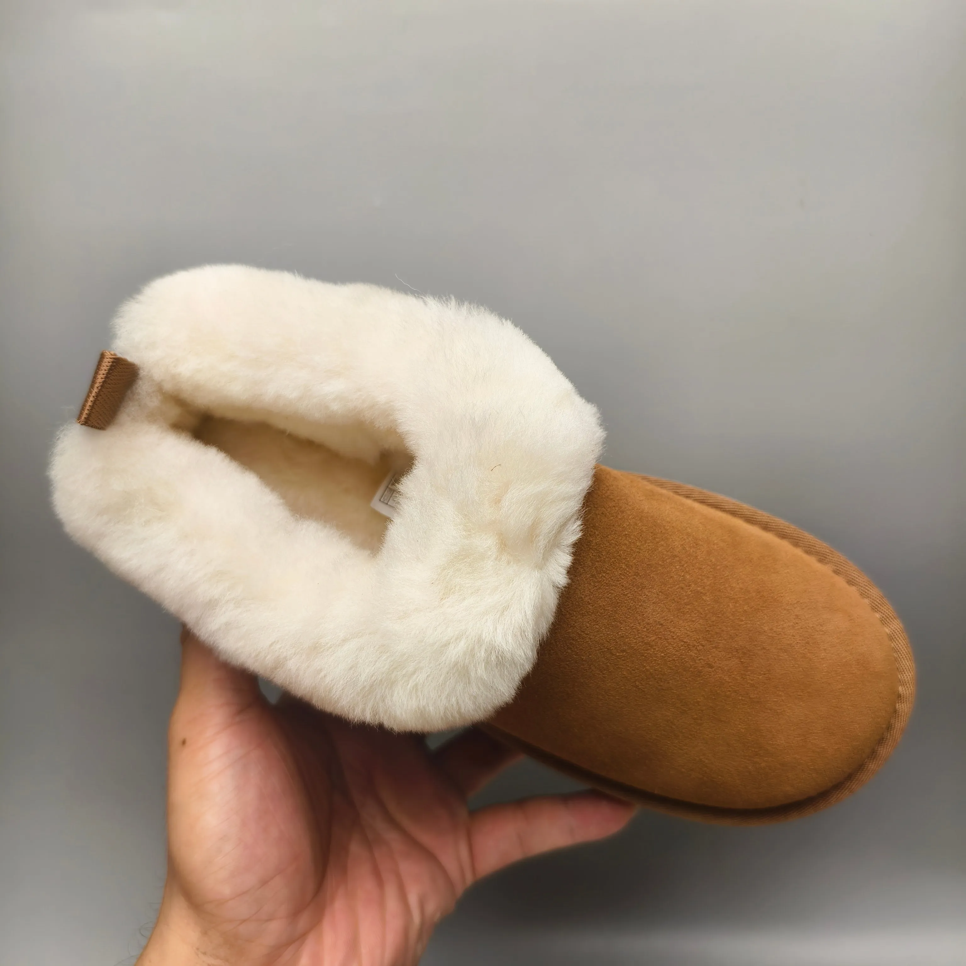 💰520 UGG sheepskin integrated 1393 thick-soled suede slip-on slip-on shoes Color: Maroon Green Sand Matching size: 35-40